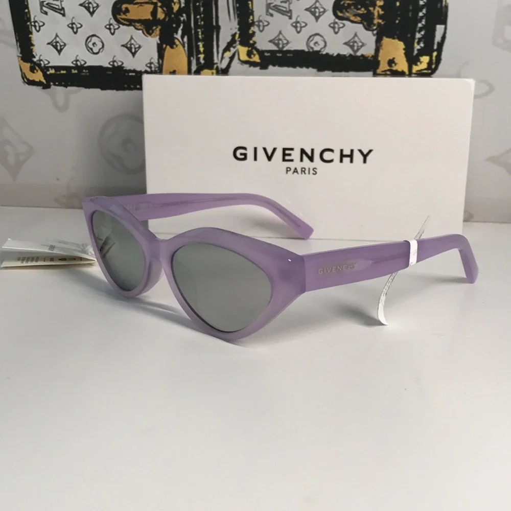 New Authentic Givenchy GV40025U Sunglasses – Purple Frame / Silver Mirror - Picture 3 of 15